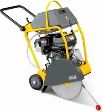 Резчик швов Wacker Neuson MFS-1350CE в прокат в Мурманске. У нас лучшая цена за сутки! Возможность взять в аренду с выгодной скидкой до 40% при экспресс доставке 24/7. И помните, ночью стоимость еще дешевле на 30%! #арендапрокат #виброплита #выгодно